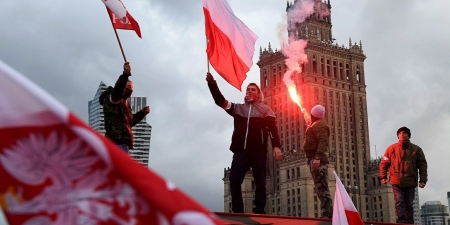 Польша: ЛГБТ-марш в Варшаве закончился беспорядками